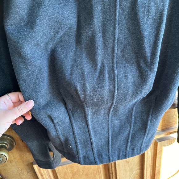 Lululemon charcoal grey hooded jacket - Picture 3 of 8